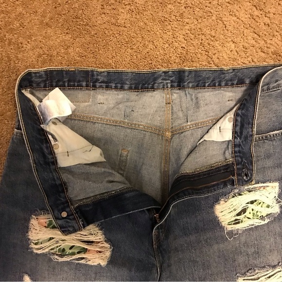 Levi's Men's 569 Loose Straight Denim Shorts - Picture 5 of 10